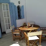 Naxos Castle House Apartament *